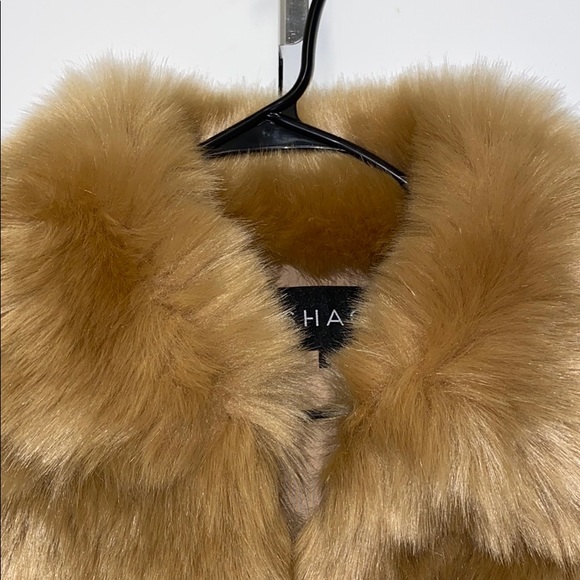 SHACI Chelsea Faux Fur Coat (NWOT) - Picture 5 of 7